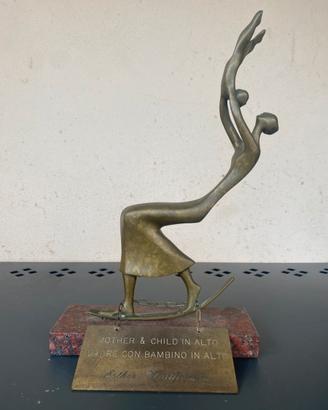 Scultura in bronzo di Esther Wertheimer
