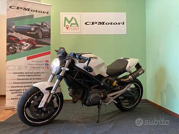 Ducati Monster 696