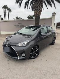 TOYOTA YARIS MODELLO LOUNGE IPER FULL COME NUOVA
