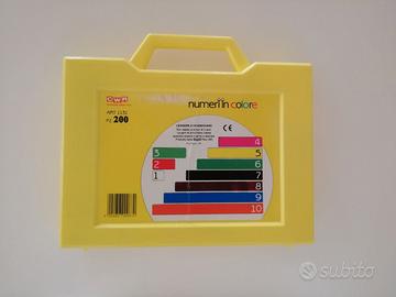 Numeri in colore in valigetta