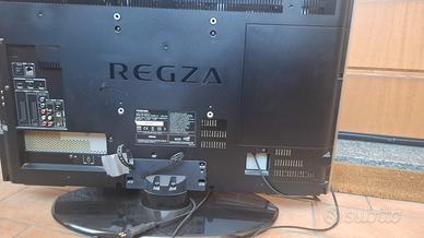 Televisore Toshiba Regza con telecomando  