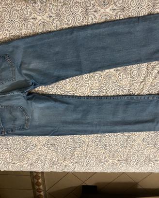 Pantaloni jeans Levis