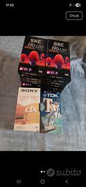 27 vhs da 120 e 180 minuti di registrazione,