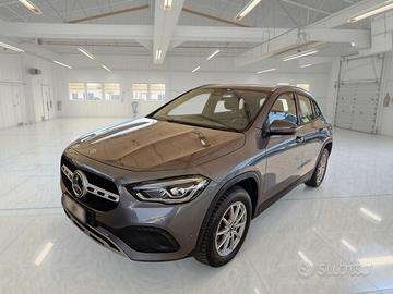 MERCEDES-BENZ GLA 200 D AUTOMATIC BUSINESS EXTRA C