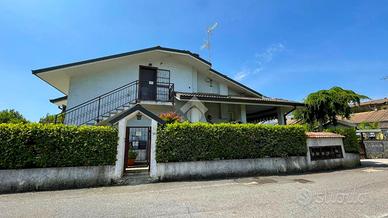 PORZIONE DI BIFAMILIARE A BASIANO