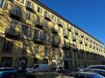 Casa indipendente di 6399 m² con più di 5 locali e