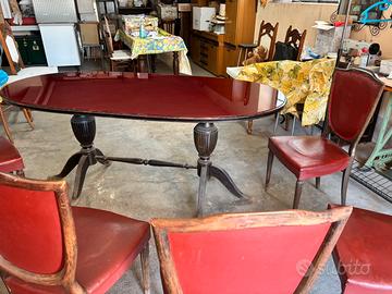 Tavolo con sedie da soggiorno