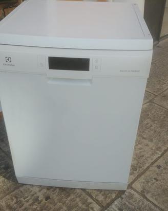 Lavastoviglie Electrolux