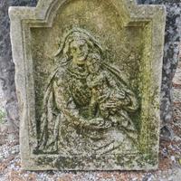 Madonna scolpita in pietra