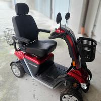 Scooter elettrico per disabili e anziani