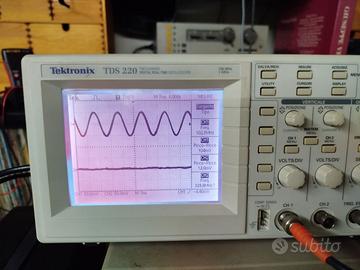 Oscilloscopio Tektronix TDS 220