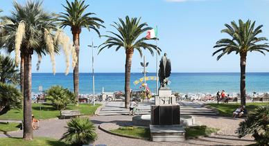 Bilocale sul mare di Loano