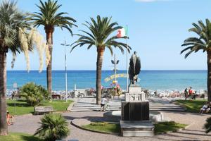 Bilocale sul mare di Loano