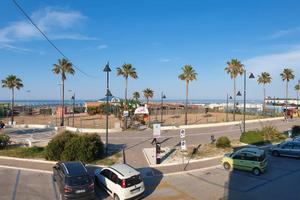 Trilocale fronte spiaggia rif. 36