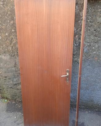 Porta ingresso vintage  legno mancante di chiavi 