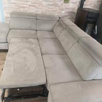 DIVANO ANGOLARE 5/6 POSTI + POUF + PENISOLA
