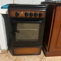 Cucina a gas 4 fornelli + forno