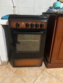 Cucina a gas 4 fornelli + forno