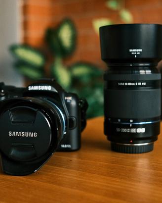 Samsung NX11 Mirrorless Camera