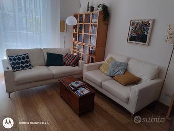 Due divani anzianotti