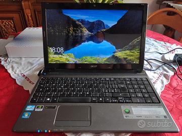 Portatile Acer Aspire 5750G + 38 videogiochi.