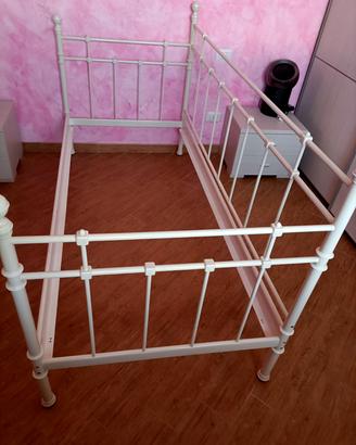 letto in ferro ikea 
