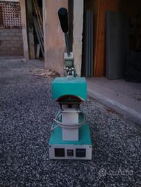 Lotus Termopressa modello per cappellini usata .