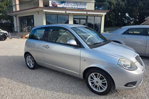 Lancia Ypsilon 1.3 MJT 75 CV Platino