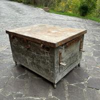 Antica cassa baule forziere da viaggio