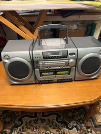 Aradio con mangia cassette + lettore CD
