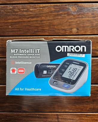 OMRON Misuratore Pressione 