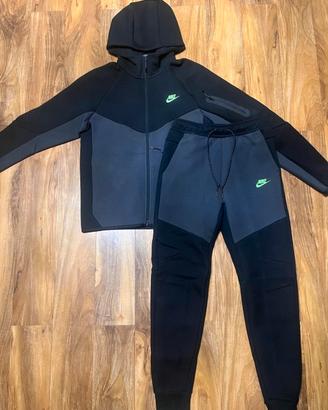 Tuta nike tech fleece nera e grigio scuro 