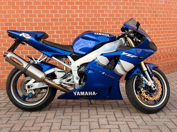 YAMAHA YZF R1