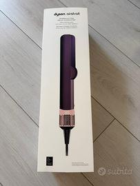 Dyson Airstrait