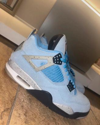 Air Jordan 4 Retro "University Blue" Taglia 40.5