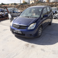 TOYOTA COROLLA verso 2.0 TD 02 ricambi