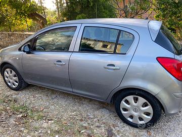Opel Corsa 1.2 benzina /gpl