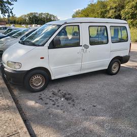 Nissan Serena Vanette 
