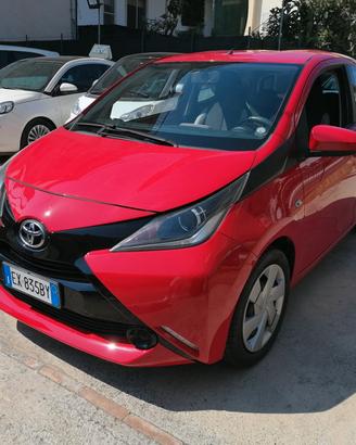 Toyota Aygo 1.0 VVT-i 69 CV 5 porte x-play