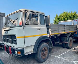 FIAT IVECO 160 NC Ribaltabile Trilaterale Isoli