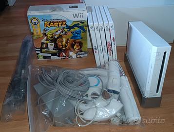 Nintendo Wii + 3 Controller + Giochi + 2 Volanti 
