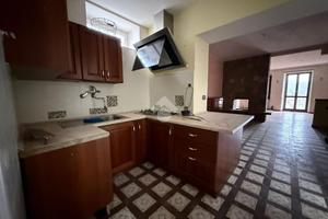 4 LOCALI A LANZO TORINESE