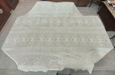 Tovaglia vintage fatta a mano all’uncinetto