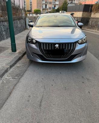 Peugeot 208 1.2 Puretech 100cv allure pack + navi
