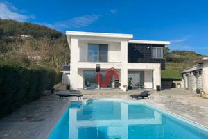 VILLA con PISCINA - C.da San Vitale - BN