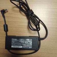 Alimentatore-caricatore  portatile
