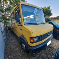 MERCEDES T2 709 D BUS 35 Posti