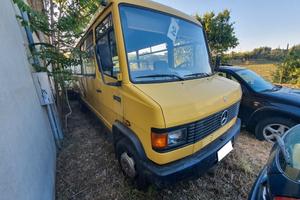 MERCEDES T2 709 D BUS 35 Posti