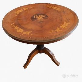 Tavolo rotondo in legno intarsiato