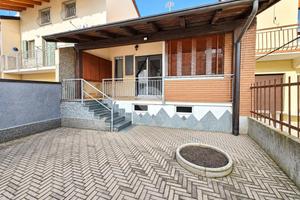 CASA INDIPENDENTE A VISCHE